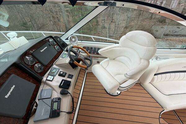 Sea Ray 500 Sundancer Yacht For Sale