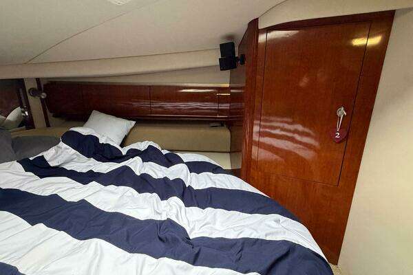 Sea Ray 500 Sundancer Yacht For Sale