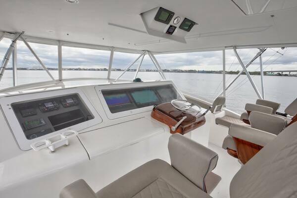 Viking 68 - Mobster - Flybridge, Helm Seats and Electronics