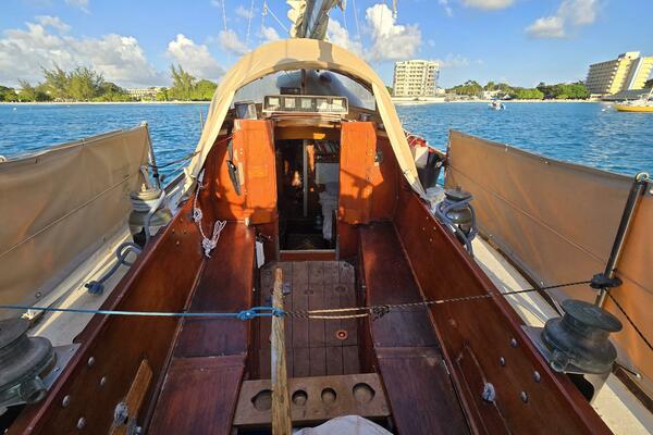 Josephine of Whitehills 36ft Camper  amp  Nicholsons Yacht For Sale