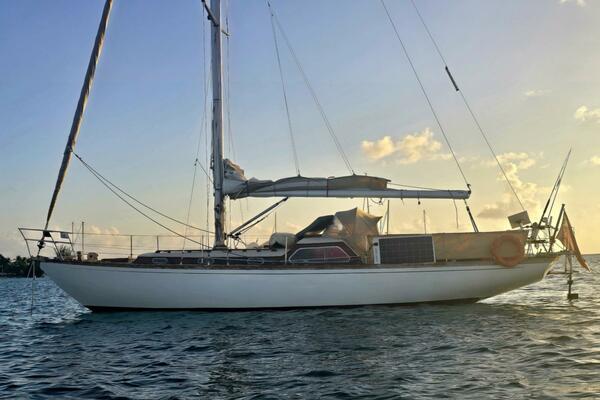 Josephine of Whitehills 36ft Camper  amp  Nicholsons Yacht For Sale