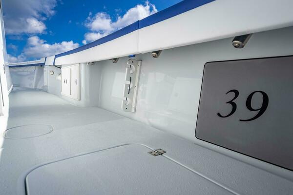 39ft Yellowfin Yacht For Sale