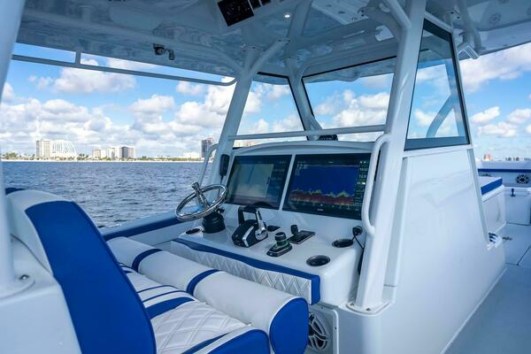 39ft Yellowfin Yacht For Sale