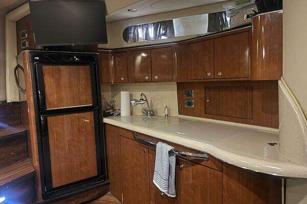 Photo of the 2003 Sea Ray 410 Express Cruiser "Vashumio"