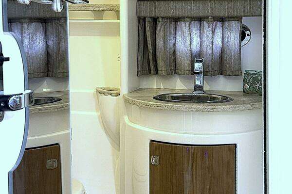 Formula Performance Cruiser Yacht For Sale