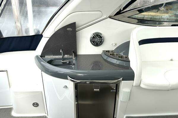 Formula Performance Cruiser Yacht For Sale