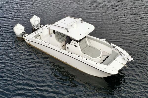 28ft Twin Vee Yacht For Sale