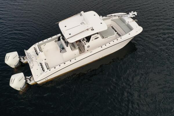 28ft Twin Vee Yacht For Sale