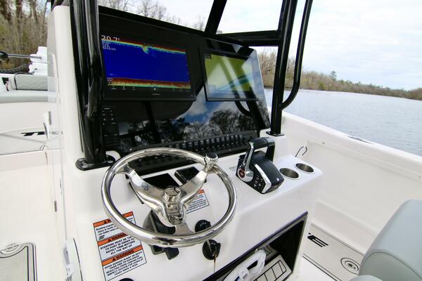 28ft Twin Vee Yacht For Sale