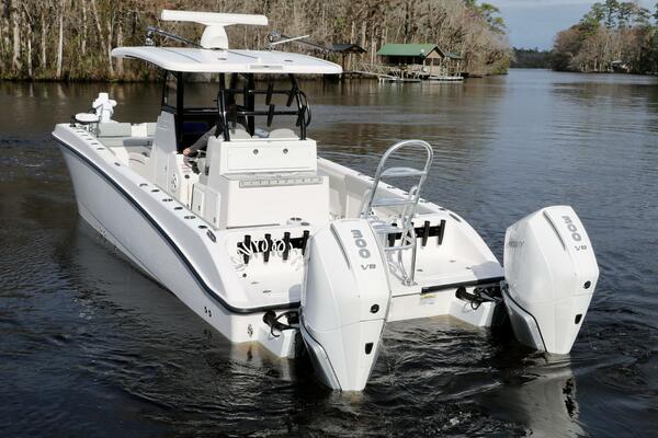 28ft Twin Vee Yacht For Sale