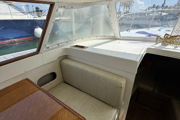 Last Pitch 31ft Bertram Yacht For Sale