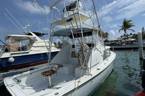 Last Pitch 31ft Bertram Yacht For Sale