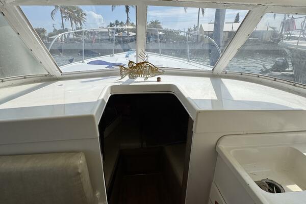 Last Pitch 31ft Bertram Yacht For Sale