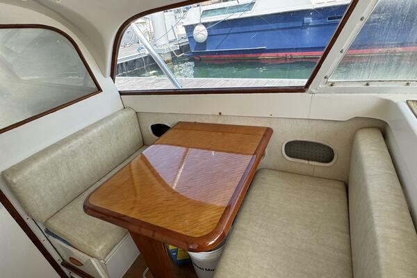 Last Pitch 31ft Bertram Yacht For Sale