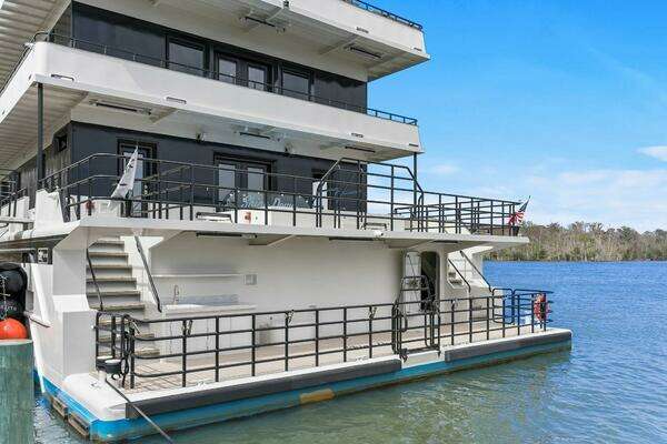 Breaux Brothers 120 GLV Yacht For Sale