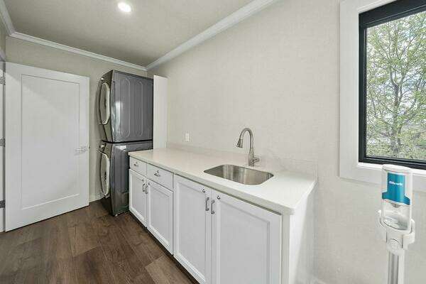 Breaux Brothers 120 GLV Yacht For Sale