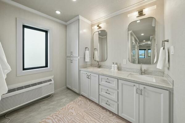 Shine Down 120ft Breaux Brothers Yacht For Sale