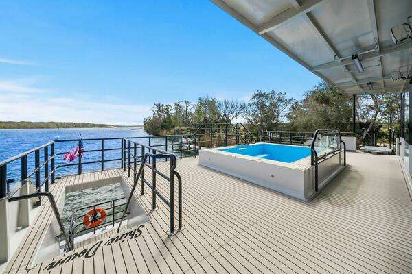 Breaux Brothers 120 GLV Yacht For Sale