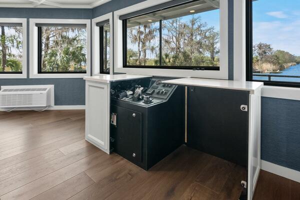 Shine Down 120ft Breaux Brothers Yacht For Sale