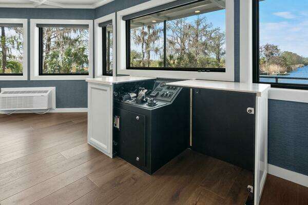 Breaux Brothers 120 GLV Yacht For Sale