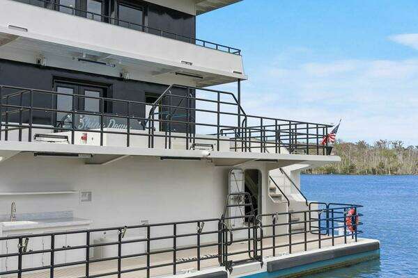 Breaux Brothers 120 GLV Yacht For Sale