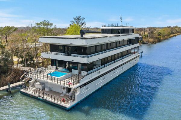 Shine Down 120ft Breaux Brothers Yacht For Sale