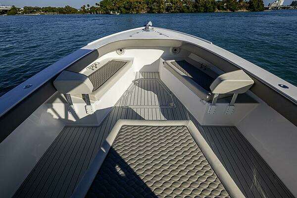 Albury Brothers 33 Yacht For Sale