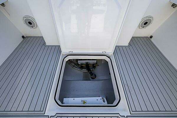 Albury Brothers 33 Yacht For Sale