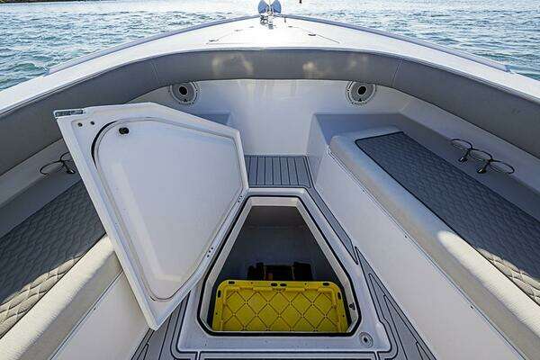 Albury Brothers 33 Yacht For Sale