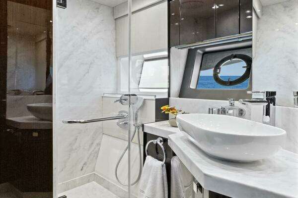 Sunseeker Manhattan 66 Yacht For Sale