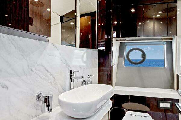 Sunseeker Manhattan 66 Yacht For Sale