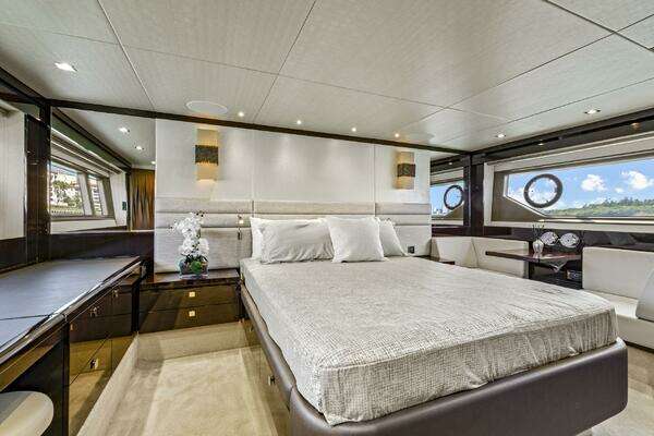Sunseeker Manhattan 66 Yacht For Sale
