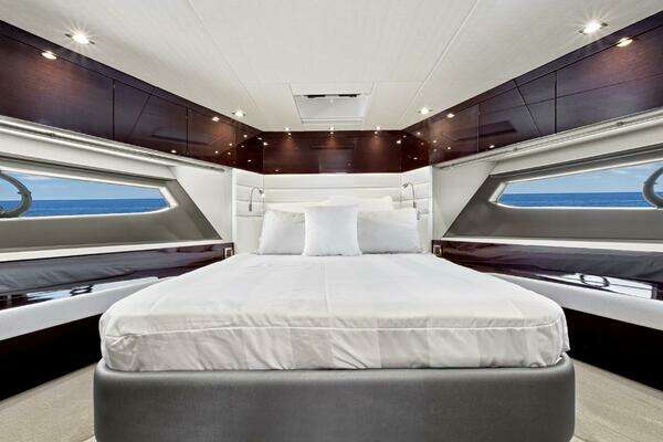 Sunseeker Manhattan 66 Yacht For Sale