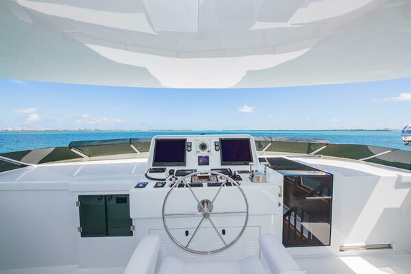 SILVER SEAS 107ft Burger Yacht For Sale