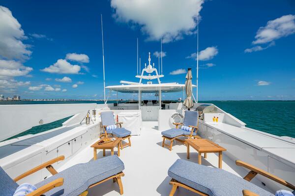 SILVER SEAS 107ft Burger Yacht For Sale