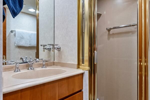 SILVER SEAS 107ft Burger Yacht For Sale