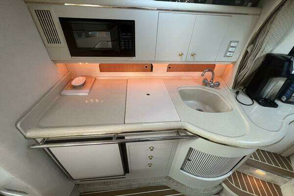 1999 Sea Ray 31