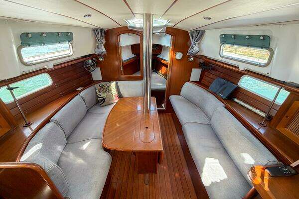 Photo of the 1998 Beneteau 36 CC "Lusca"