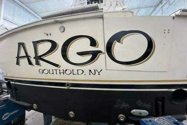 Photo of the 1988 Ocean Yachts 44 SS "Argo"