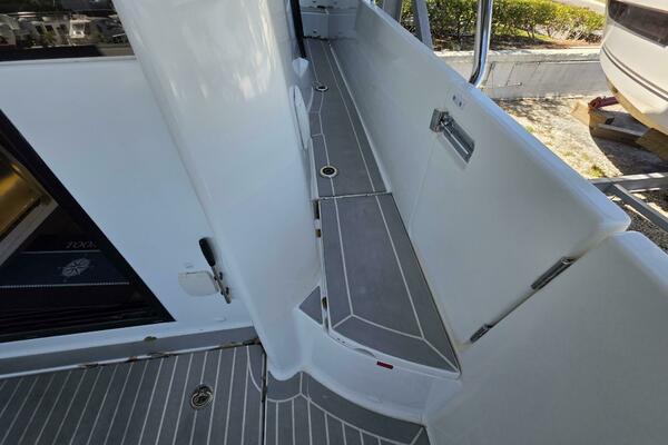 34ft Jeanneau Yacht For Sale