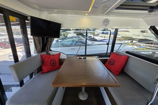 34ft Jeanneau Yacht For Sale