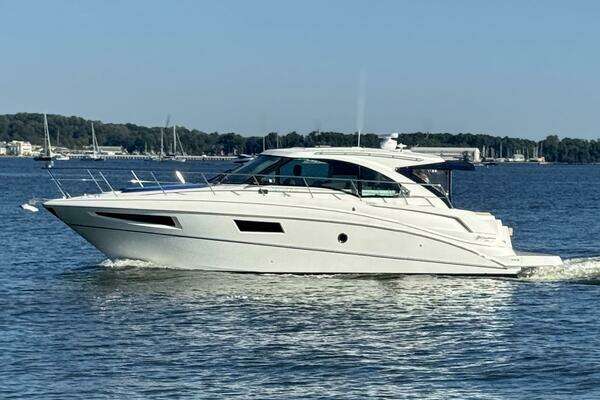 Cruisers Yachts  Yacht For Sale