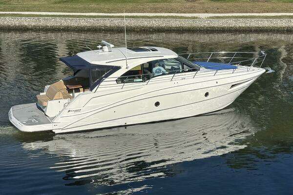 Cruisers Yachts  Yacht For Sale