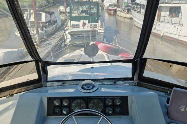 Photo of the 1991 Bayliner 4388 Motoryacht