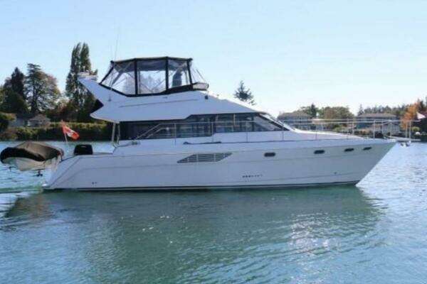 Photo of the 1991 Bayliner 4388 Motoryacht