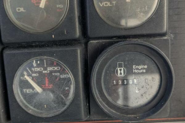 43ft Bayliner Yacht For Sale