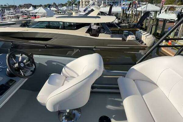 Targa 37 Flybridge Yacht For Sale