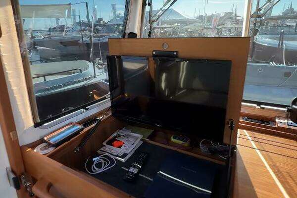 Targa 37 Flybridge Yacht For Sale