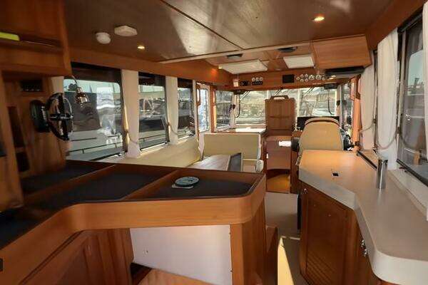 Targa 37 Flybridge Yacht For Sale