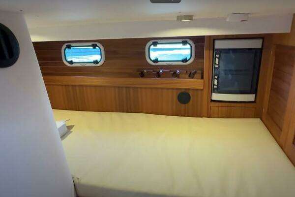 Targa 37 Flybridge Yacht For Sale